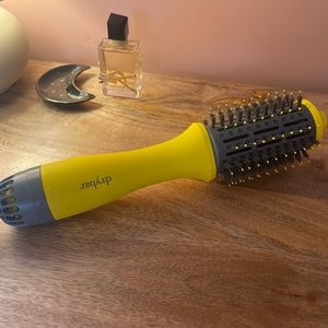 Drybar Single Shot hair-dryer brush